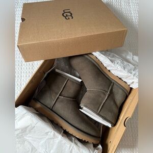 UGG Classic Mini II Boot